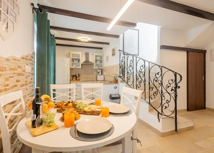 Palanga * Τρογκίρ