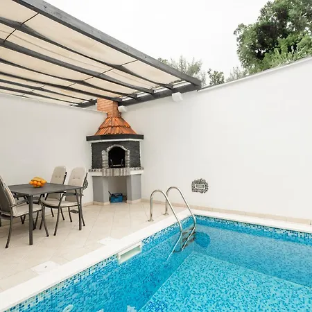 Villa Palanga *